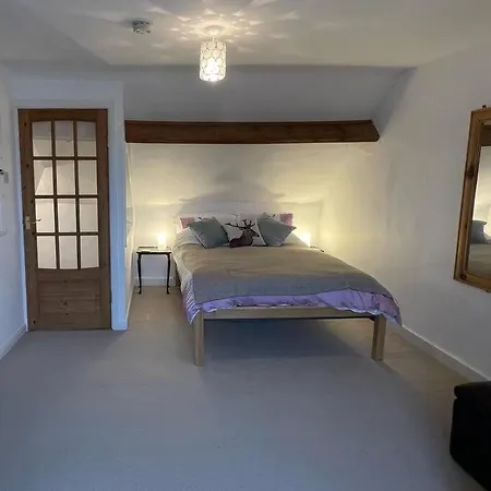The Swiss Cottage, Casa vacanze Pickering